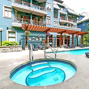 https://ag303-studio-separate-living.hotels-of-whistler.com